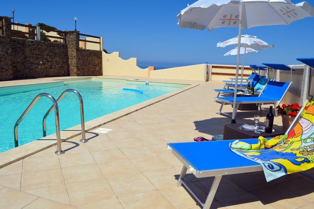 Agriturismo Finagliosu Palmadula Luaran gambar