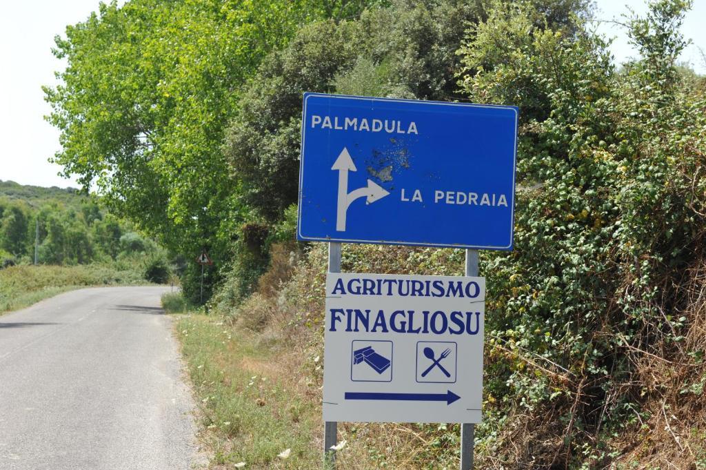 Agriturismo Finagliosu Palmadula Luaran gambar