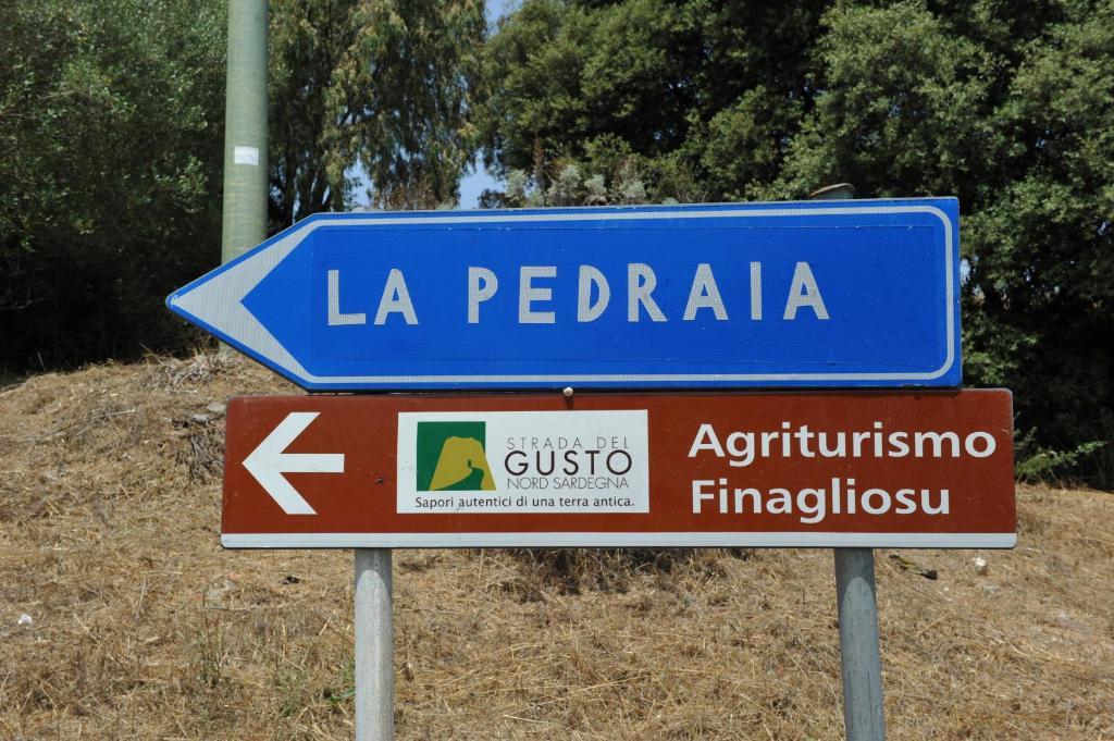 Agriturismo Finagliosu Palmadula Luaran gambar