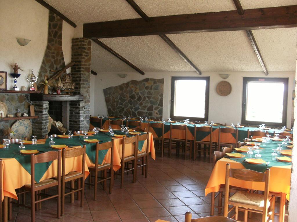 Agriturismo Finagliosu Palmadula Luaran gambar