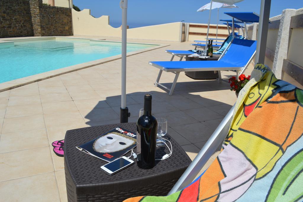 Agriturismo Finagliosu Palmadula Luaran gambar